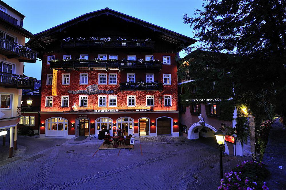 Romantik Hotel Im Weissen Rossl Am Wolfgangsee Saint Wolfgang Esterno foto